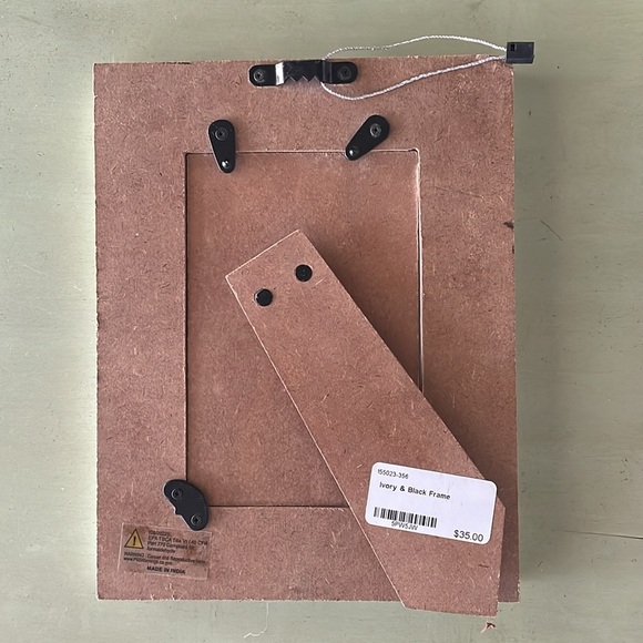 Ivory and Black Marble 4x6 Frame - Picture 2 of 5